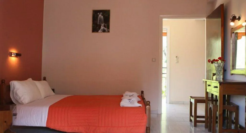 Room, Irene Apartments and Studios, Agios Gordios, Corfu