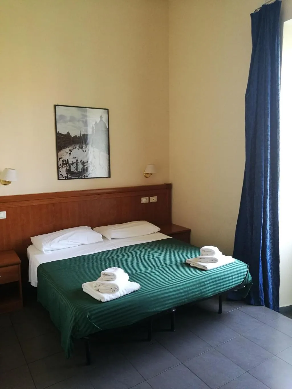 Room, Palma Residence, Naples