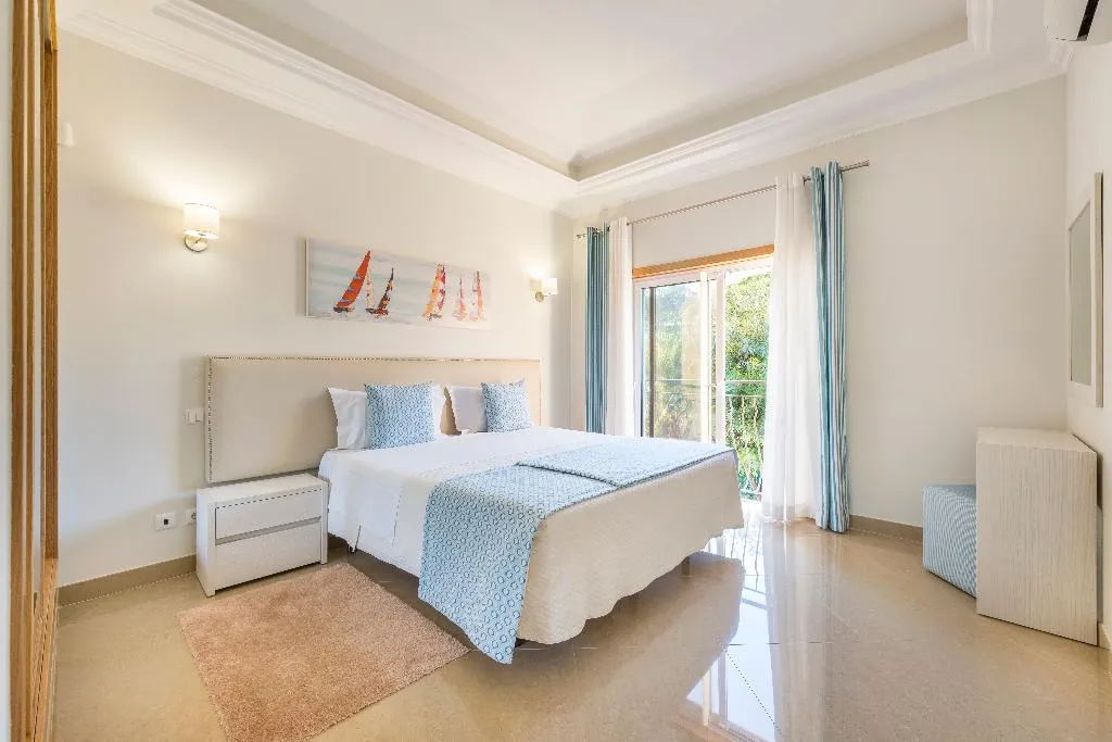 Room, Lakeside Country Club, Algarve
