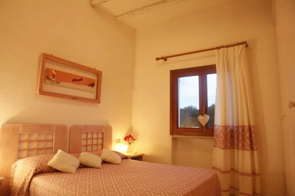 APARTMENT CAPACITY 6 Room, Villa Antonina, Olbia