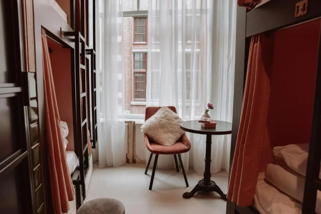 Room, Durty Nelly's Inn, Amsterdam