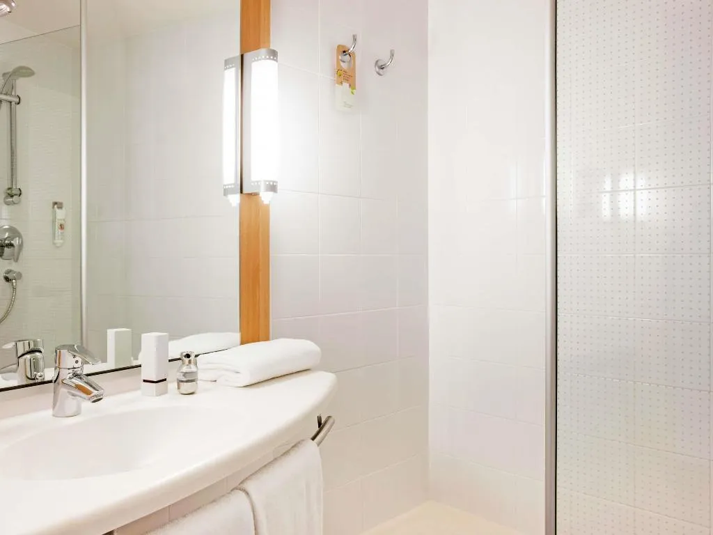 DOUBLE STANDARD Room, Ibis Barcelona Ripollet, Barcelona
