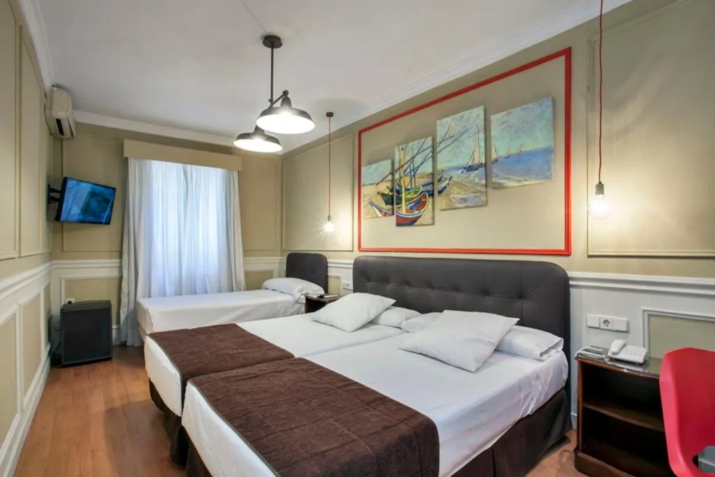 TRIPLE STANDARD Room, Hotel Olympia Cónsul del Mar, Valencia