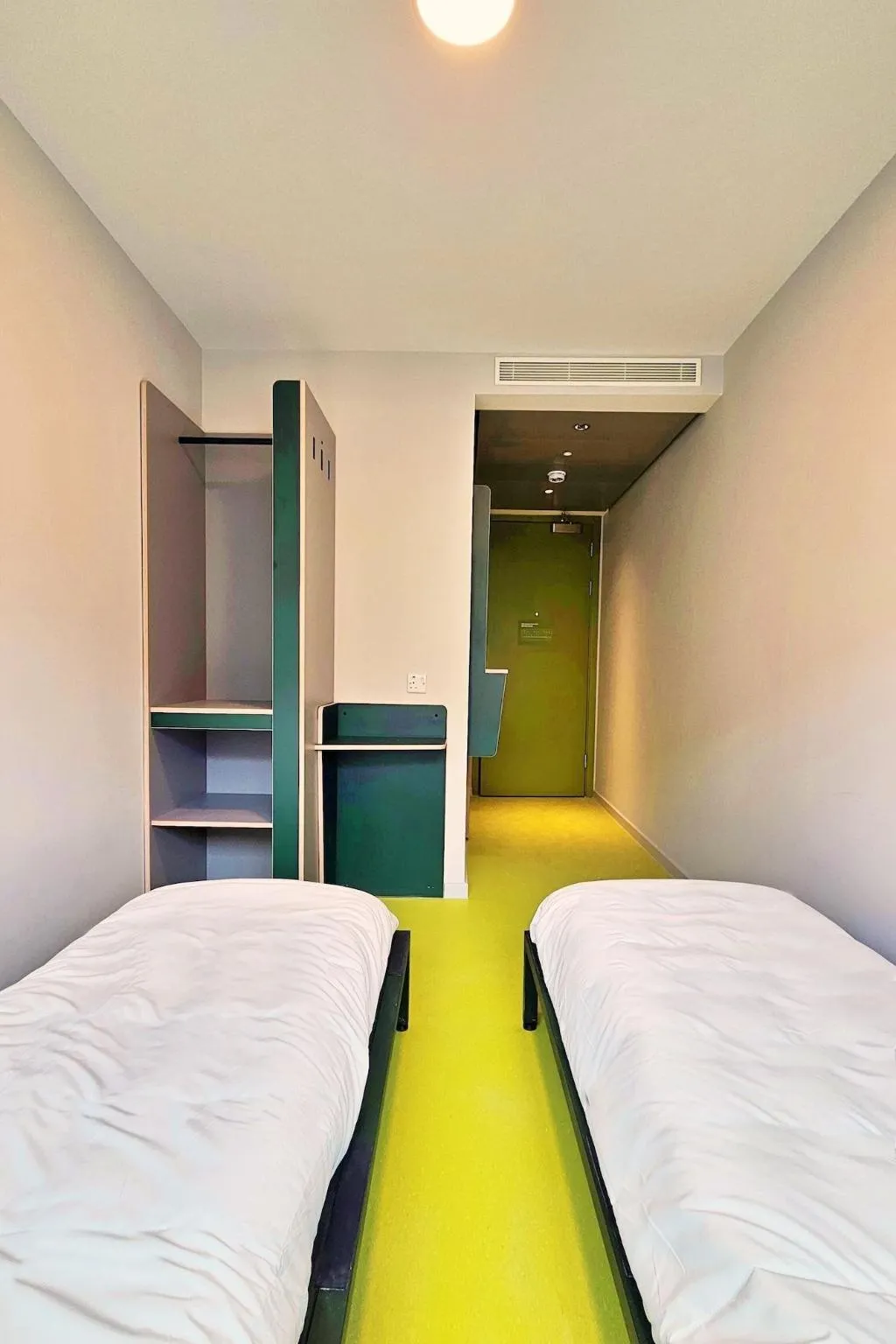 Room, Clink i Lár, Dublin
