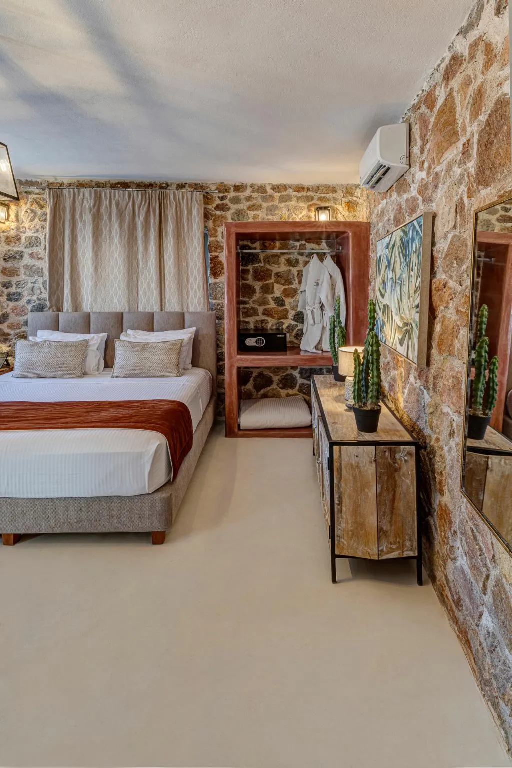 SUITE KING SIZE BED Room, Desiterra Resort, Santorini