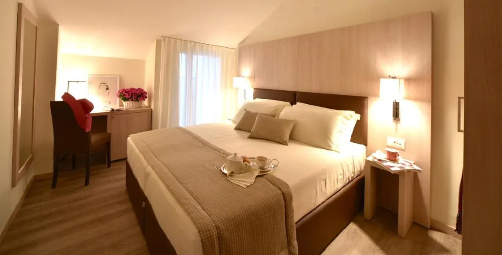 DOUBLE CONNECTING ROOM Room, Hotel Negresco, Venice