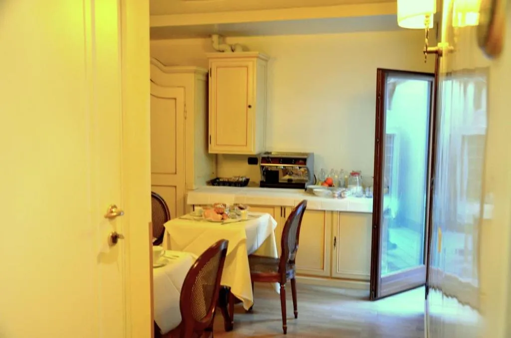 Room, B&B Le Marie, Venice