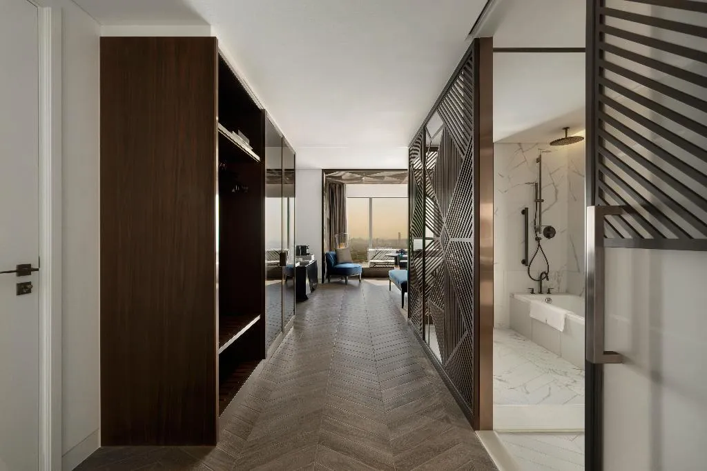 SINGLE CLUB Room, SO/ Uptown Dubai, Dubai
