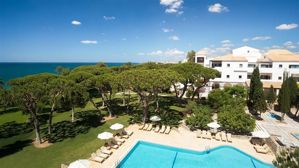 Pool, Pine Cliffs Hotel, a Luxury Collection Resort, Algarve