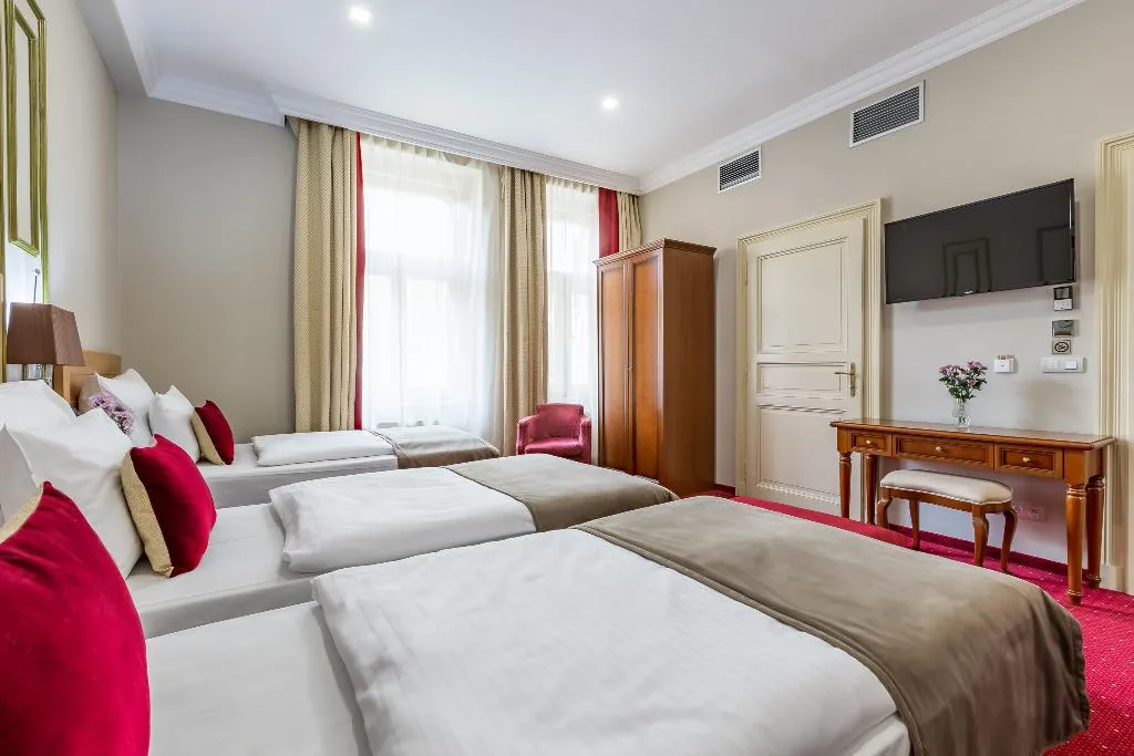 FAMILY ROOM SUPERIOR Room, Hotel Caruso Old Town Prague, Prague
