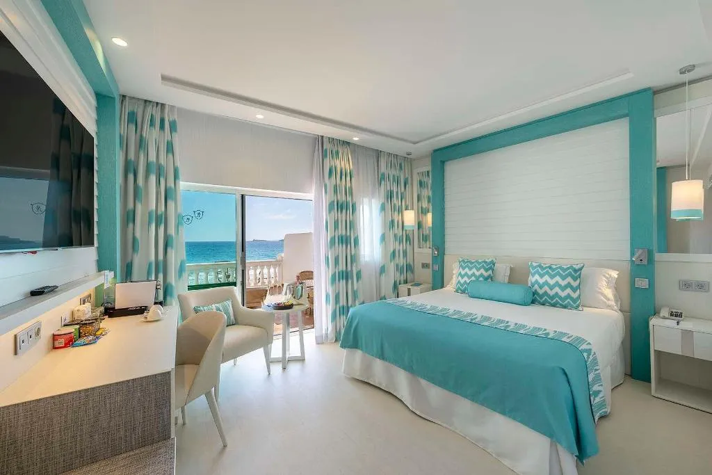 Room, Santos Nixe Palace, Majorca