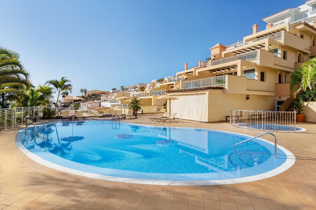 Pool, Wyndham Residences Tenerife Costa Adeje, Tenerife