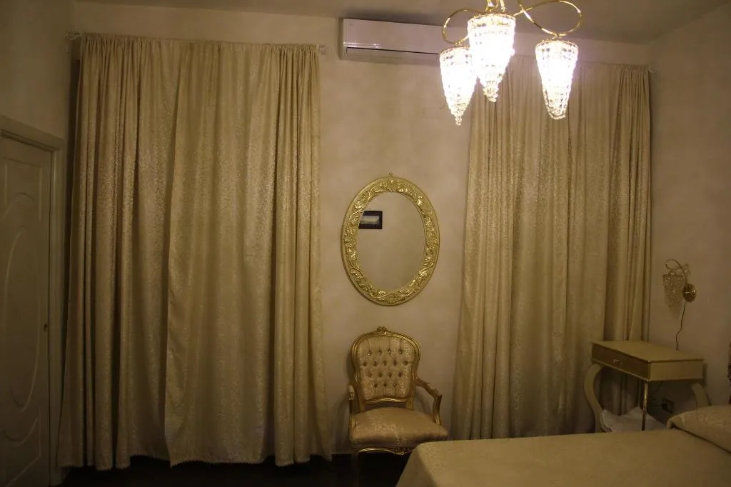 Room, Guesthouse Maria Francesca, Naples