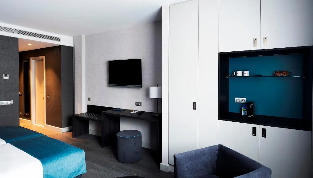 Double or Twin WITH KITCHENETTE Room, HG City Suites Barcelona, Barcelona
