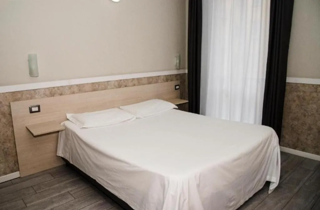 DOUBLE STANDARD Room, Corallo Milano, Milan