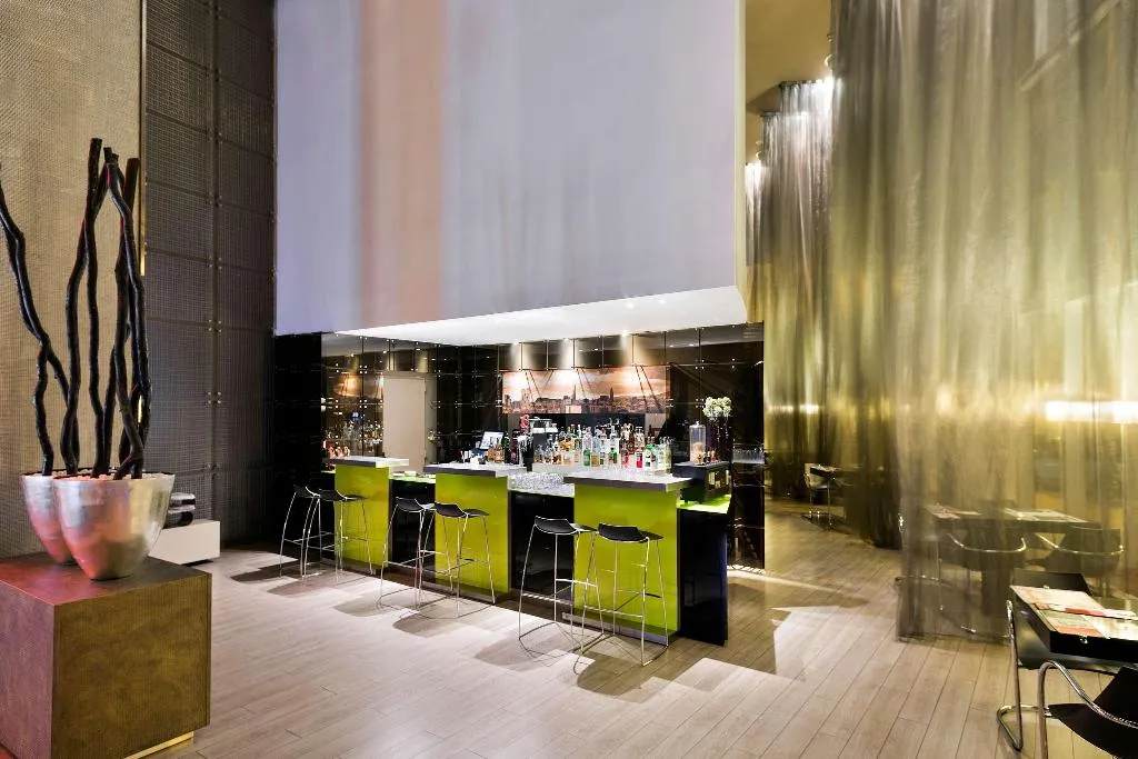 Bar, Hotel Barcelona Condal Mar Affiliated by Meliá, Barcelona
