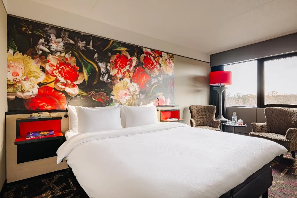 DOUBLE SUPERIOR Room, Leonardo Hotel Den Haag Babylon, Amsterdam