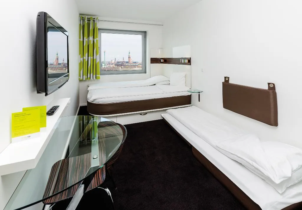 TRIPLE STANDARD Room, Wakeup Copenhagen - Carsten Niebuhrs Gade, Copenhagen