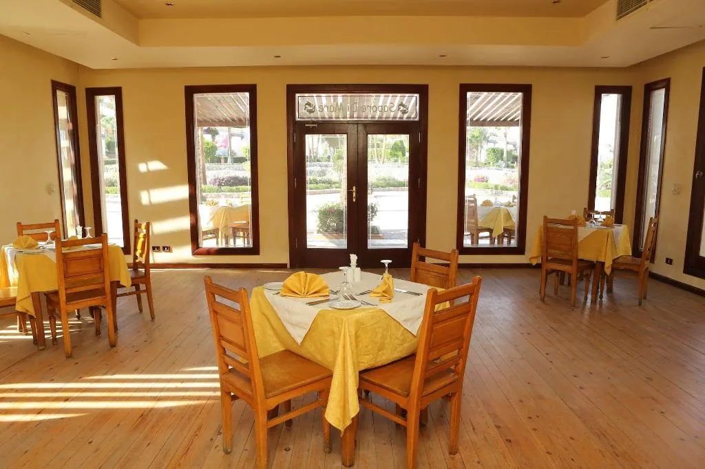 Restaurant, Club Reef Resort, Red Sea Riviera