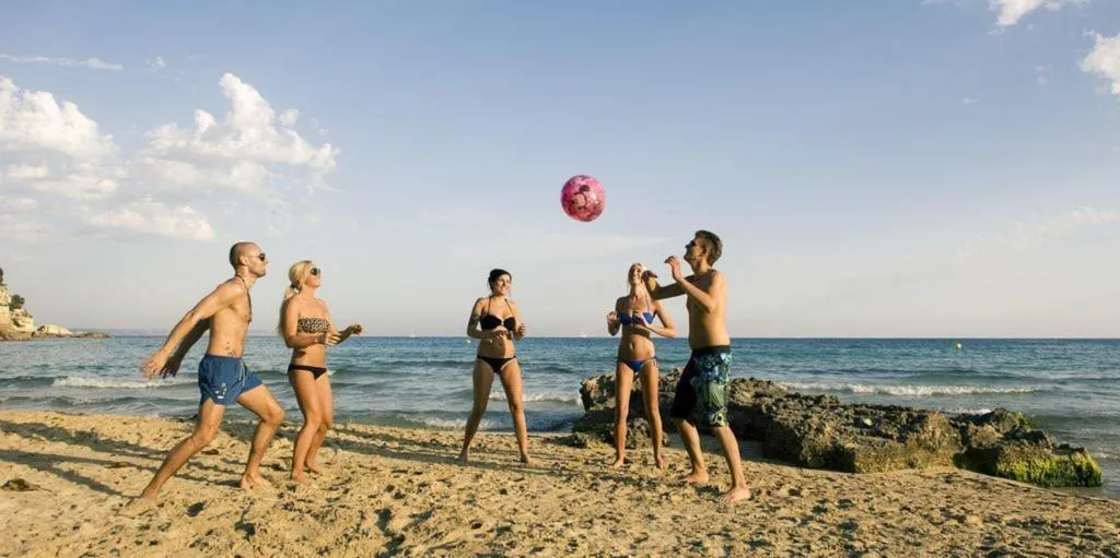 Sports and Entertainment, Feliz, Majorca