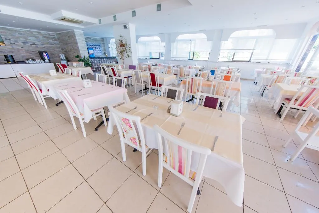 Restaurant, Martı Beach Hotel, Izmir