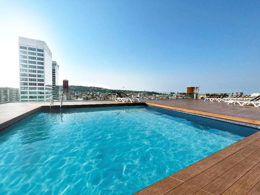 Pool, Moxy Barcelona, Barcelona