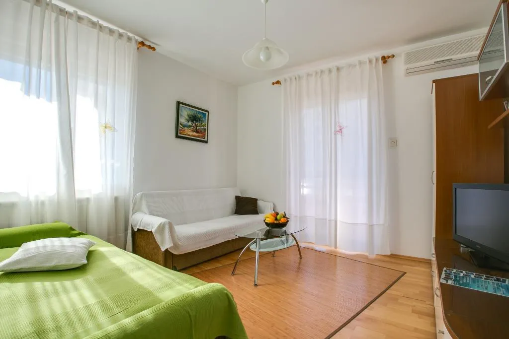 APARTMENT CAPACITY 4 Room, Apartments Petar, Istria