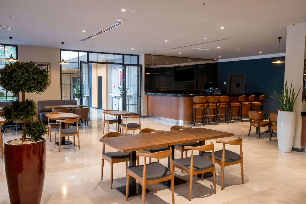 Restaurant, Ramada by Wyndham Izmir Aliaga, Izmir