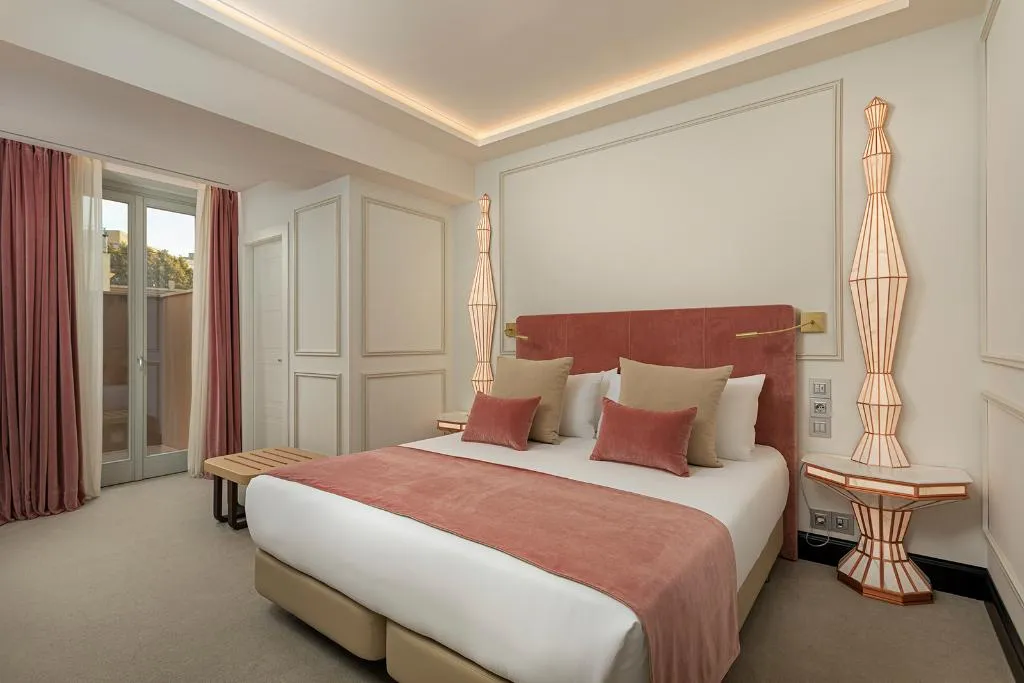 DOUBLE DELUXE WITH TERRACE Room, Room Mate Gran Filippo, Rome Fontana Di Trevi, Rome