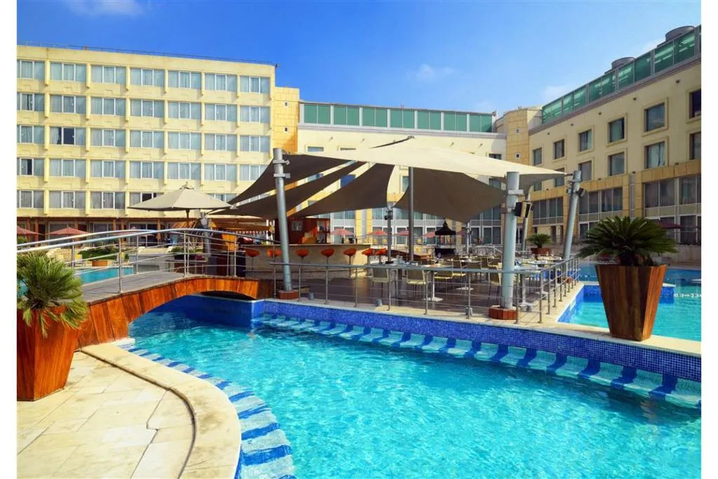 Pool, Le Meridien Pyramids, Cairo