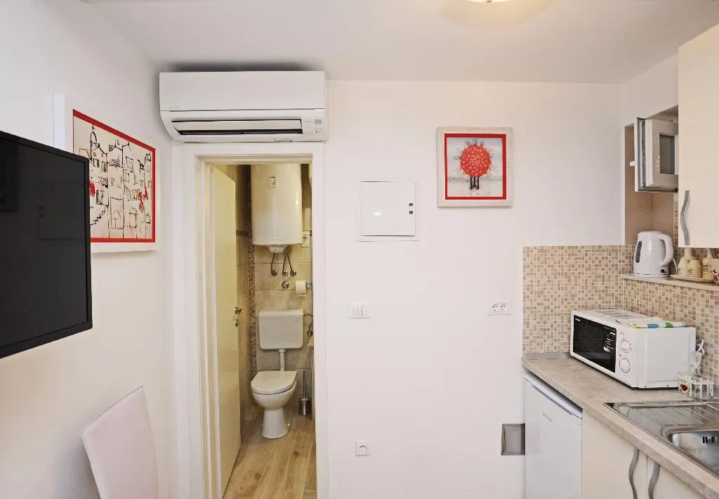 STUDIO WITH TERRACE Room, Nika Family Apartments, Dubrovnik