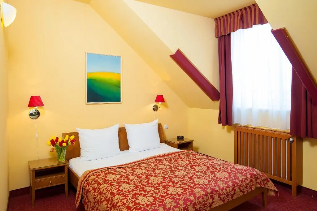 Double or Twin STANDARD Room, Cloister Inn, Prague