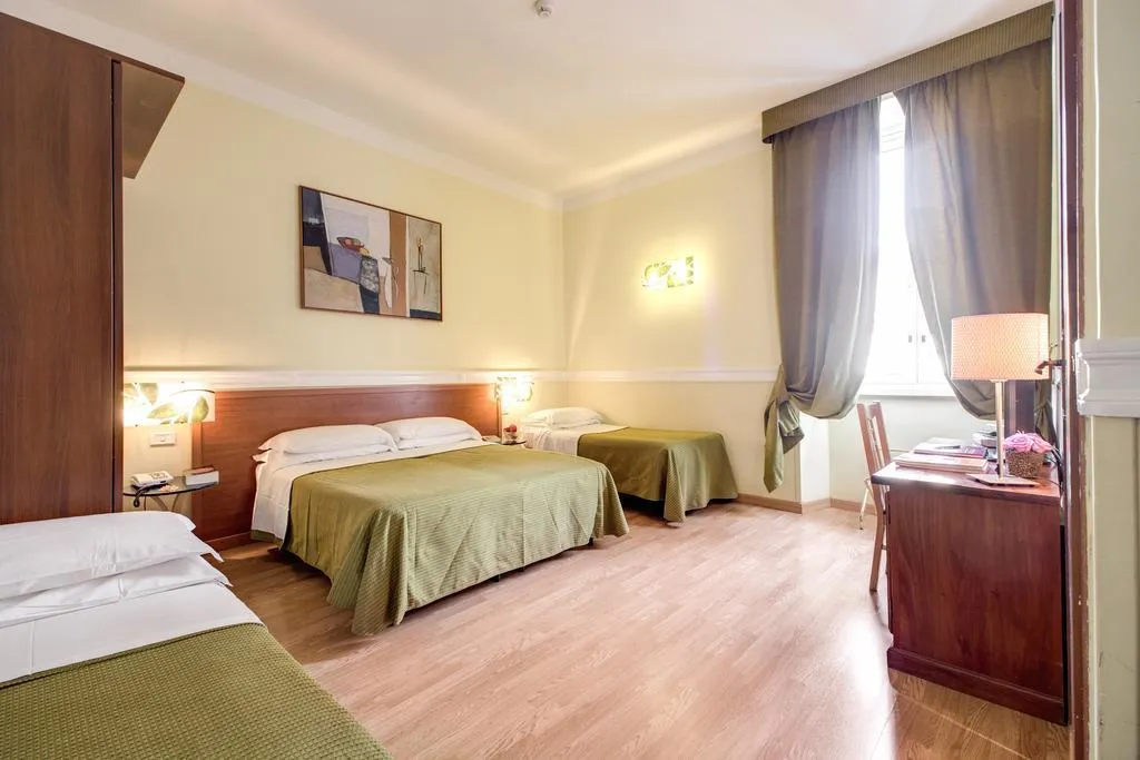 QUADRUPLE STANDARD Room, St. Moritz, Rome