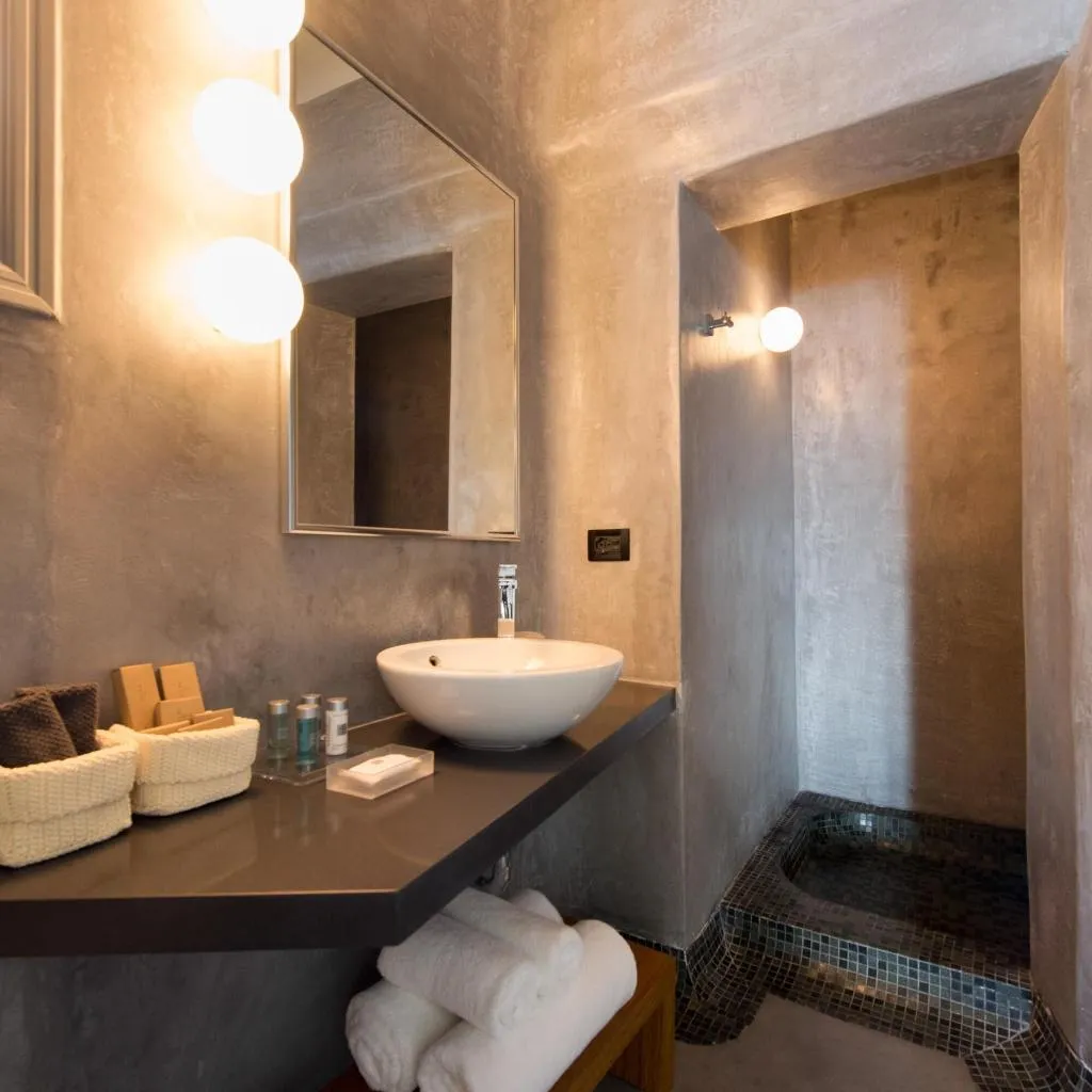 DOUBLE DELUXE ONE BED Room, Avaton Resort & Spa, Santorini