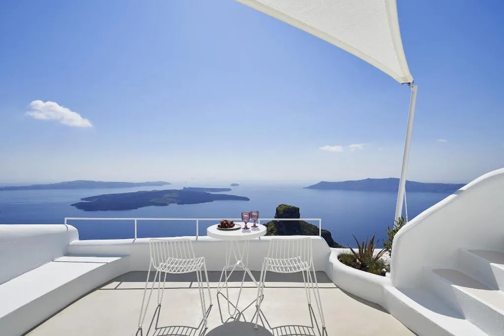 Room, Heavens Edge by Mr and Mrs White, Santorini