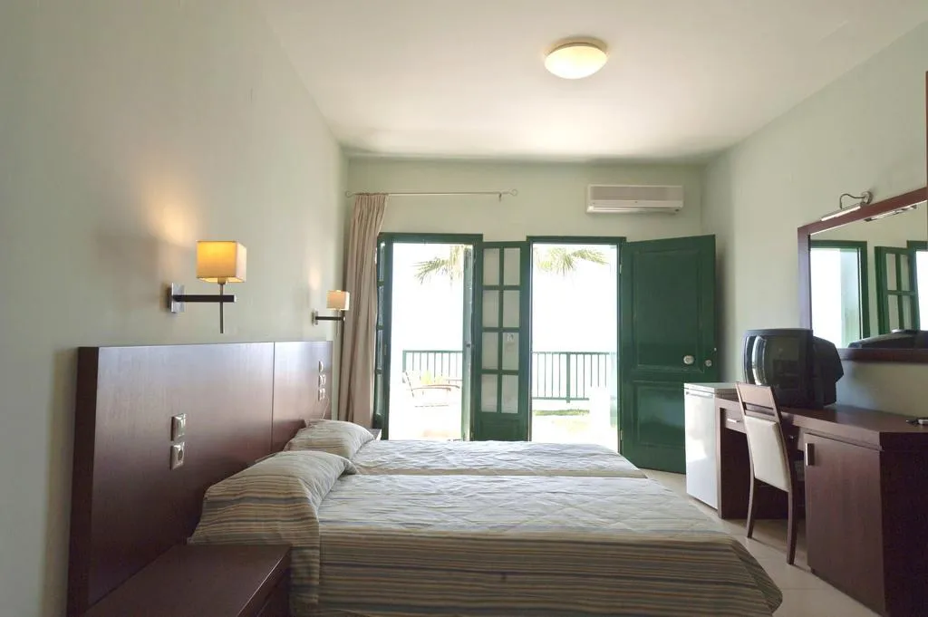 TRIPLE SEA VIEW Room, Skiathos Club Hotel & Suites, Skiathos