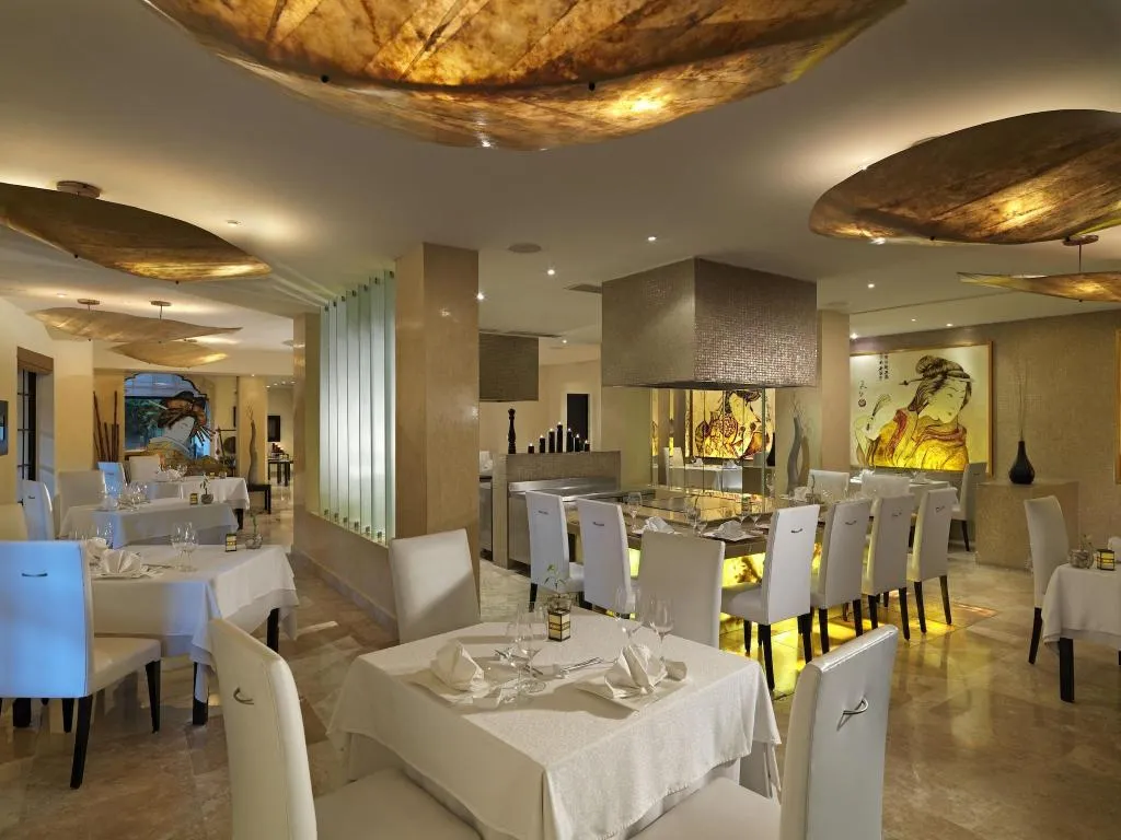 Restaurant, Royal Hideaway Playacar All Inclusive, Cancun Area