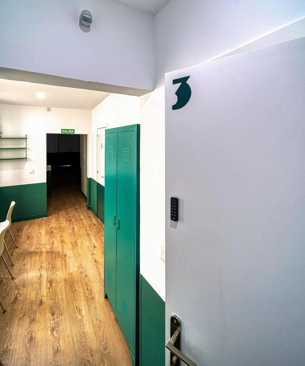 Room, Angelitomad, Madrid