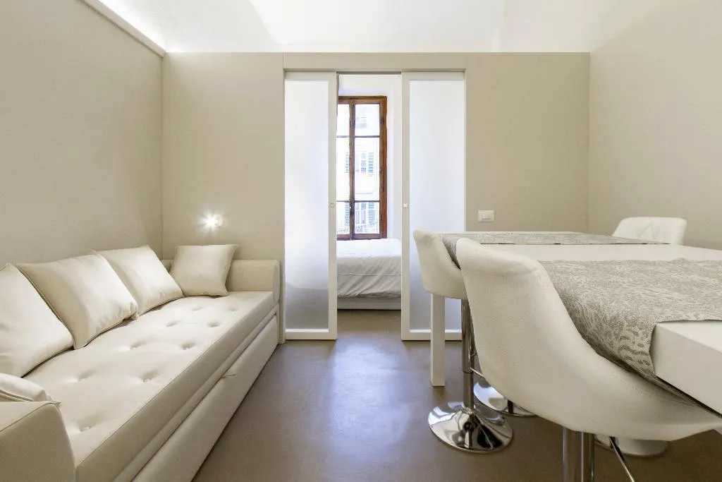APARTMENT DELUXE TWO BEDROOM Room, Palazzo dei Ciompi, Florence