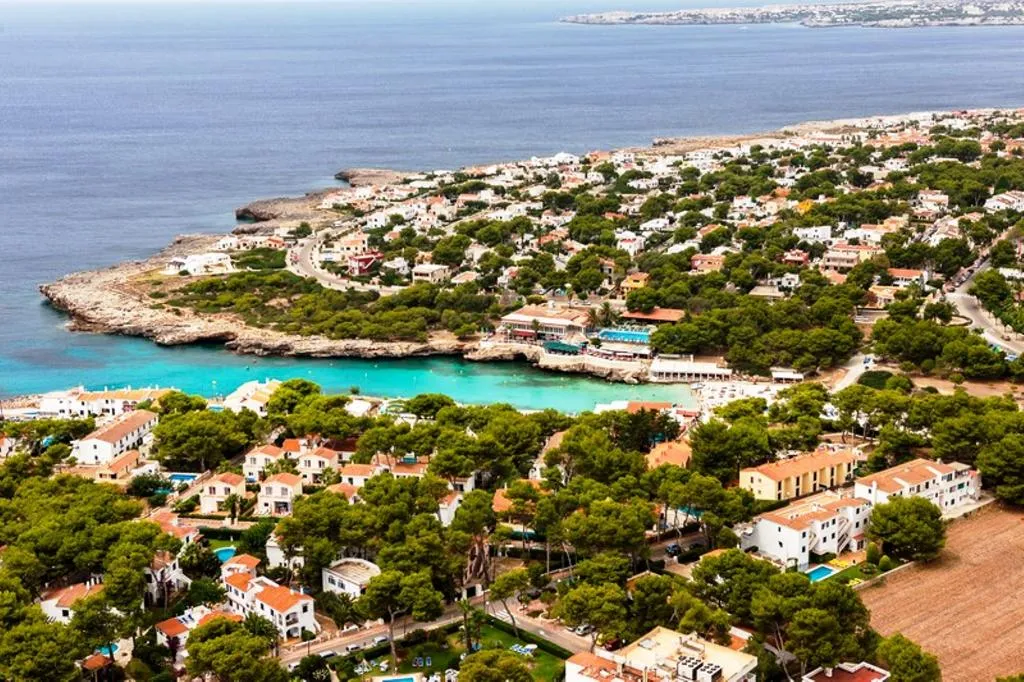Sports and Entertainment, Casas Menorquinas, Menorca