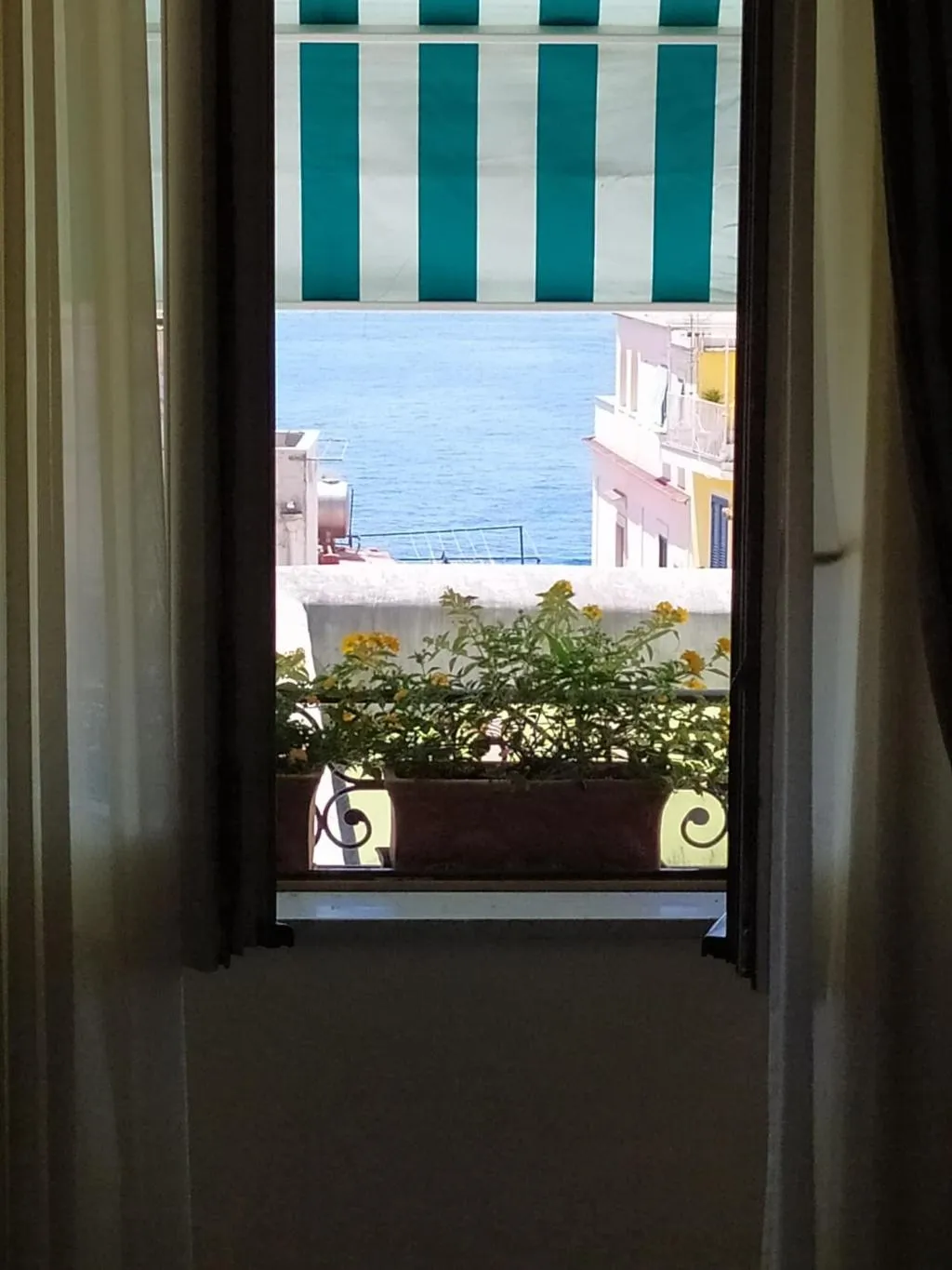 Room, Residenza Del Duca, Naples