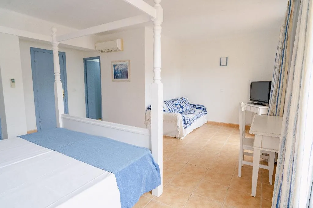 DOUBLE SINGLE USE STANDARD Room, HPC Portocolom, Majorca