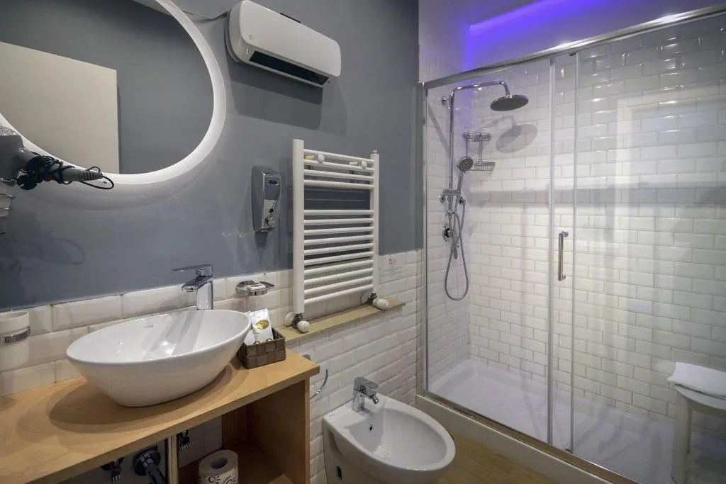 DOUBLE QUEEN SIZE BED Room, B B Sorrento Queen, Naples