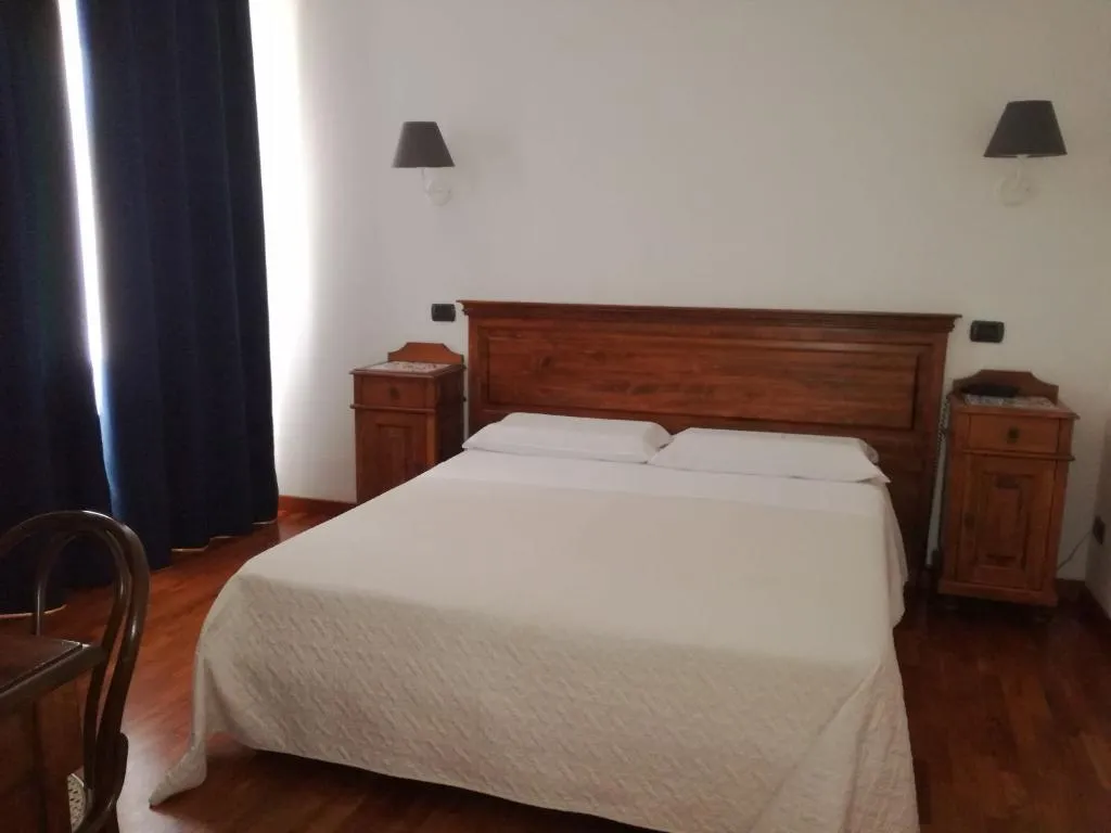 DOUBLE CLASSIC Room, La Piazzetta Hotel, Palermo