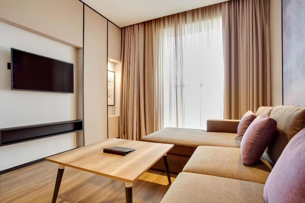 Room, Lemon Tree Hotel Jumeirah, Dubai, Dubai