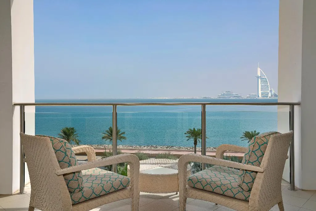 DOUBLE CLUB Room, Waldorf Astoria Dubai Palm Jumeirah, Dubai