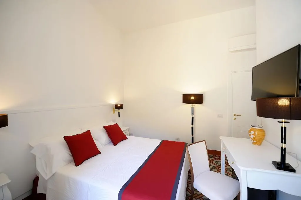 Room, Amalfi Luxury House, Naples