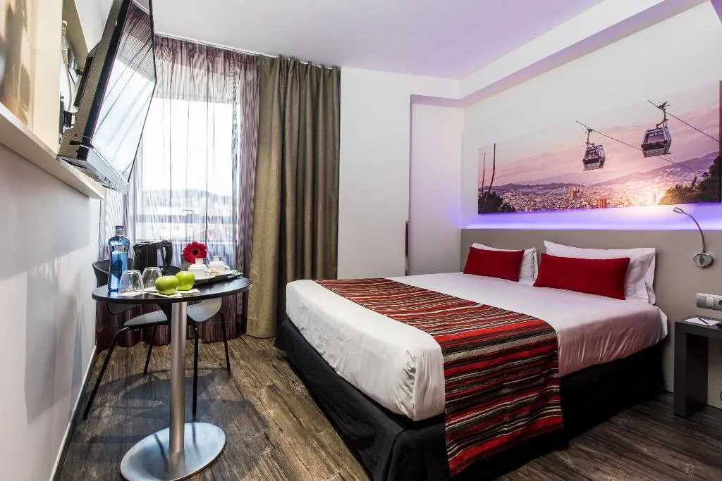 Double or Twin STANDARD Room, Leonardo Boutique Hotel Barcelona Sagrada Familia, Barcelona