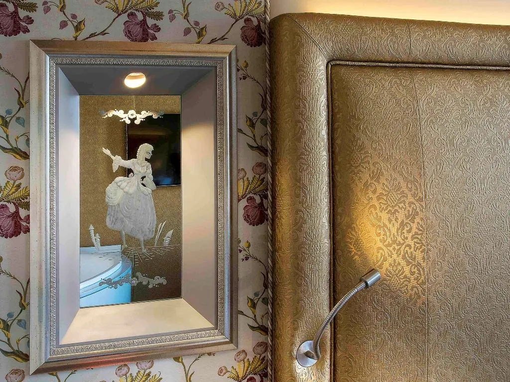 TRIPLE SUPERIOR KING BED Room, Papadopoli Hotel Venezia - MGallery Collection, Venice