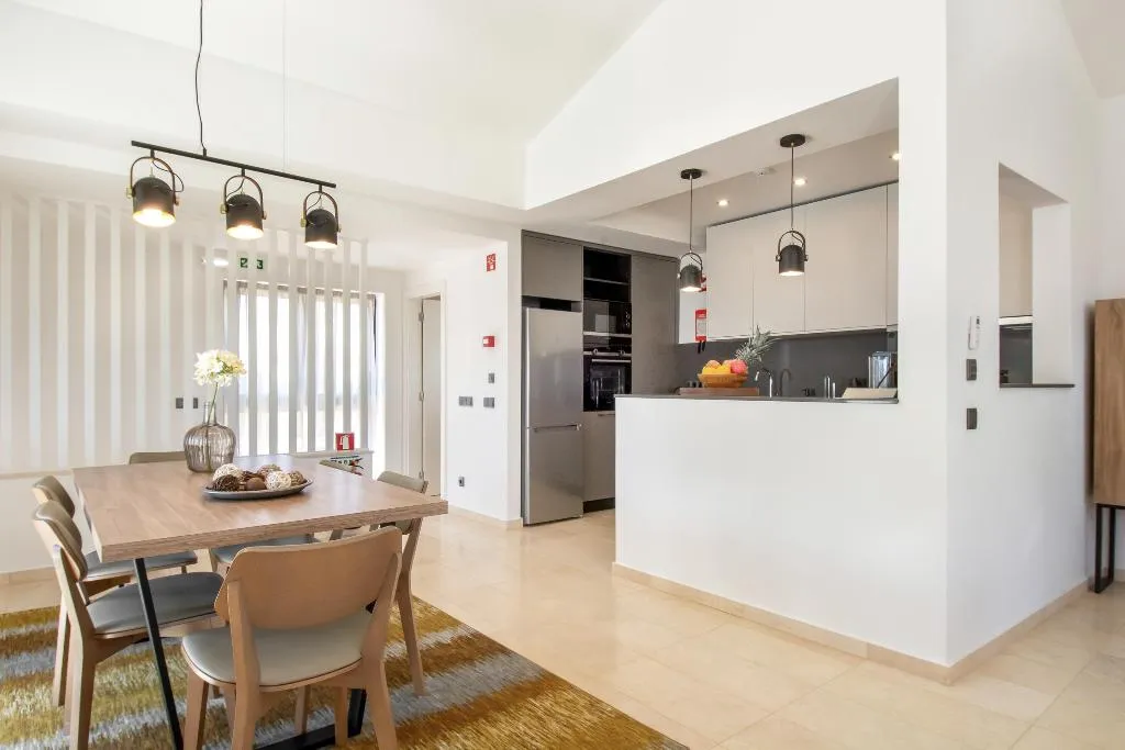 TOWNHOME THREE BEDROOMS Room, Carvoeiro Gardens, Algarve